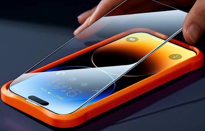 как наклеить стекло на телефон | apptoday.ru