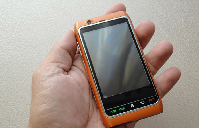 телефон на 4 сим карты Nokia FN8 GPS Navigator