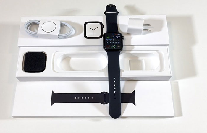 комплектация часов Apple Watch Series 4