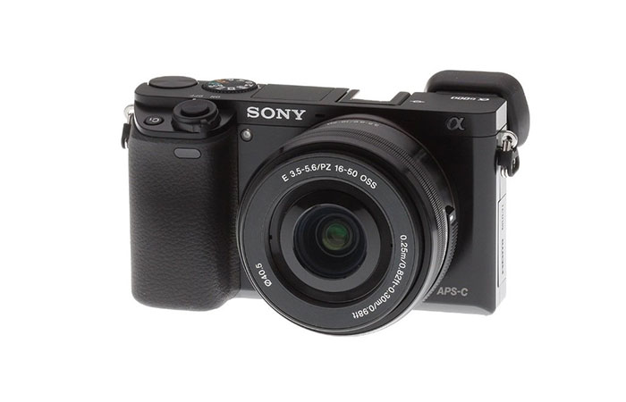 рейтинг цифровых фотоаппаратов Sony Alpha ILCE-6000 Kit