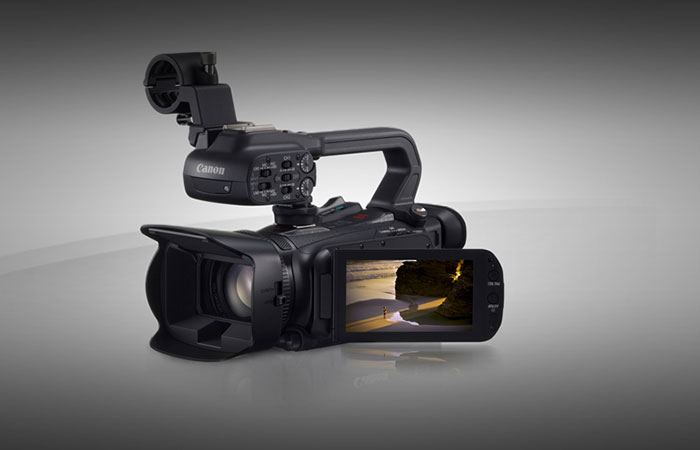 рейтинг видеокамер 2022 Canon XA20